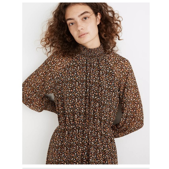 ❌Sold❌Madewell Resourced Georgette Smocked-Neck Midi Dress Folktale Paisley - Picture 2 of 8